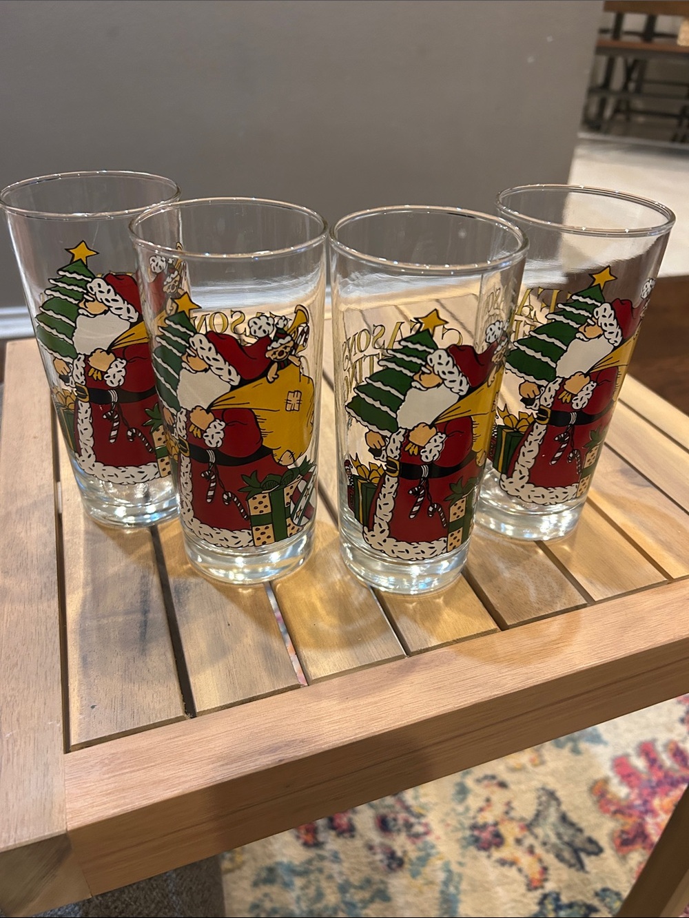 Vgt Anchor Hocking "Seasons Greetings" Santa Claus tall glass tumbler. Set of 4